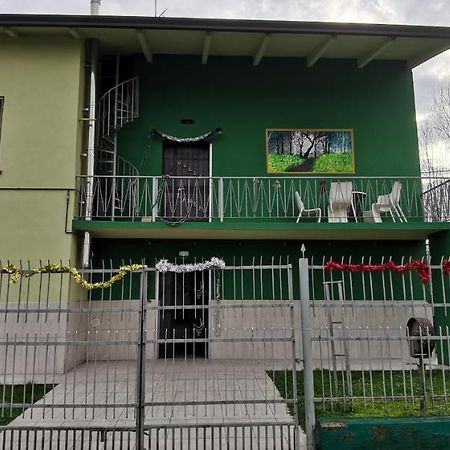 Villa Pertini Appartamento Primo Piano Nel Parco Oglio Sud Canneto sull'Oglio Eksteriør bilde